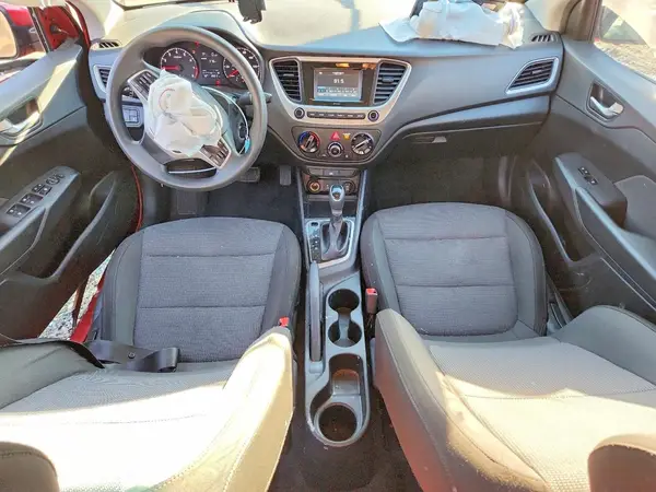3KPC24A32JE029256 2018 HYUNDAI ACCENT - Image 8