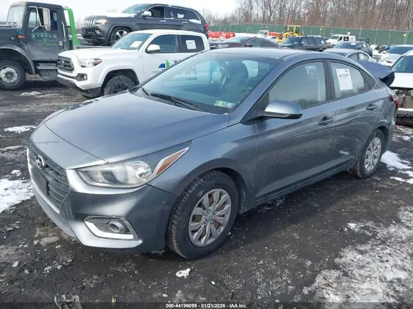 3KPC24A32JE029371 2018 HYUNDAI ACCENT - Image 2