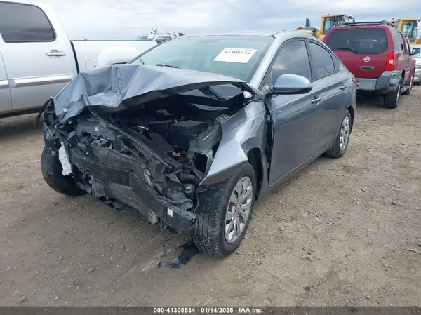 3KPC24A32JE031590 2018 HYUNDAI ACCENT - Image 2