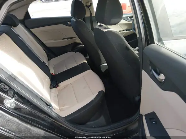 3KPC24A32JE032528 2018 HYUNDAI ACCENT - Image 8