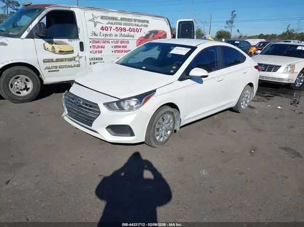 3KPC24A32JE033016 2018 HYUNDAI ACCENT - Image 2