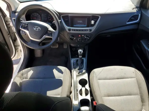 3KPC24A32JE033212 2018 HYUNDAI ACCENT - Image 8