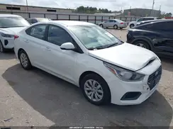 3KPC24A32JE033629 2018 HYUNDAI ACCENT