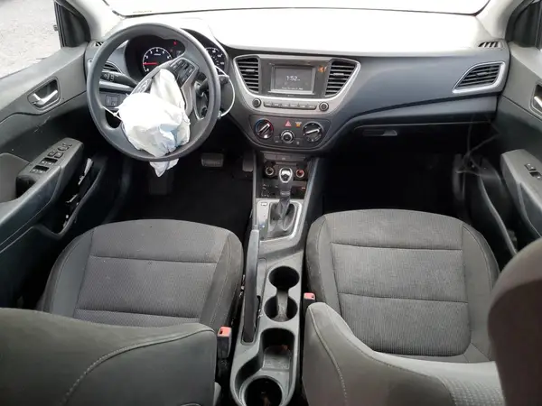 3KPC24A32JE034652 2018 HYUNDAI ACCENT - Image 8
