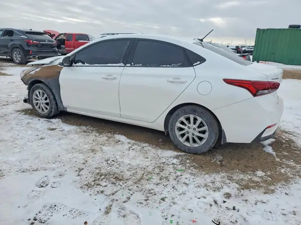 3KPC24A32JE036840 2018 HYUNDAI ACCENT - Image 2