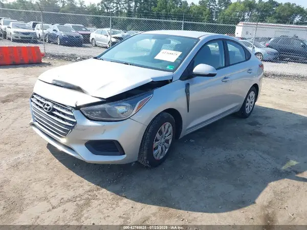 3KPC24A32KE041358 2019 HYUNDAI ACCENT - Image 2