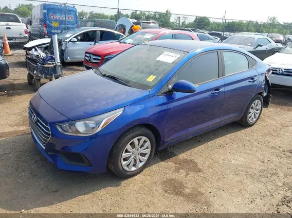 3KPC24A32KE050495 2019 HYUNDAI ACCENT - Image 2