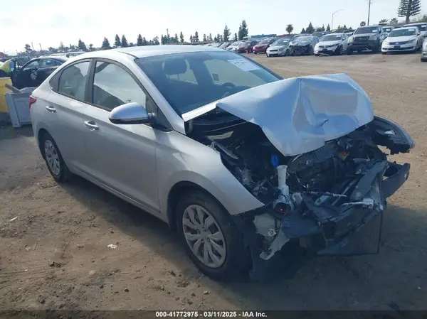 3KPC24A32KE053705 2019 HYUNDAI ACCENT - Image 1