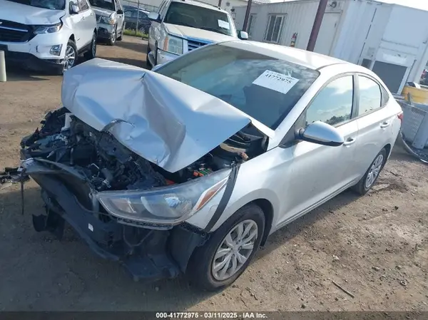 3KPC24A32KE053705 2019 HYUNDAI ACCENT - Image 2