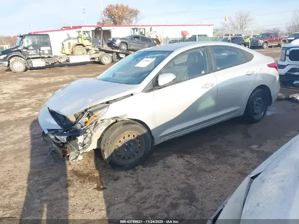 3KPC24A32KE061402 2019 HYUNDAI ACCENT - Image 2