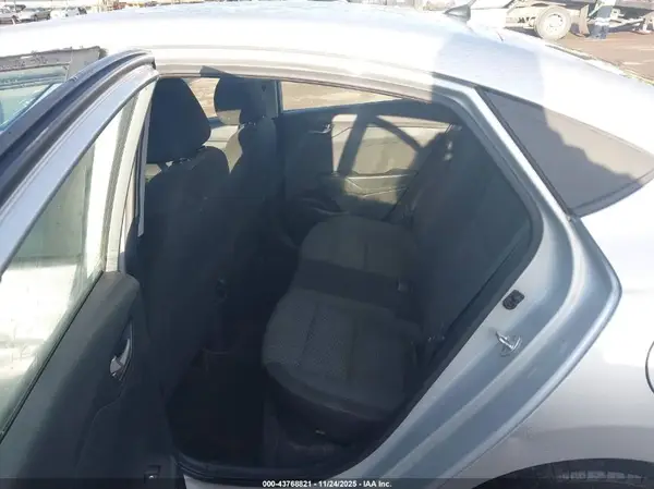 3KPC24A32KE061402 2019 HYUNDAI ACCENT - Image 8