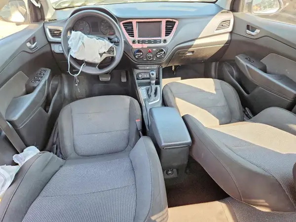 3KPC24A32KE061707 2019 HYUNDAI ACCENT - Image 8