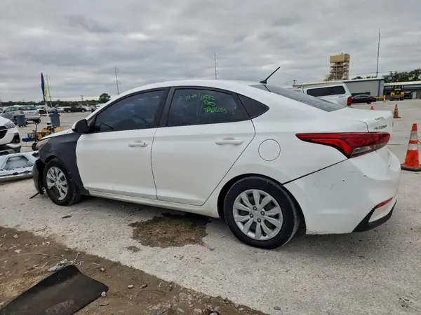 3KPC24A32KE065143 2019 HYUNDAI ACCENT - Image 2