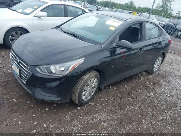 3KPC24A32KE067877 2019 HYUNDAI ACCENT - Image 2