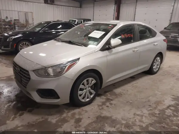 3KPC24A32KE077860 2019 HYUNDAI ACCENT - Image 2