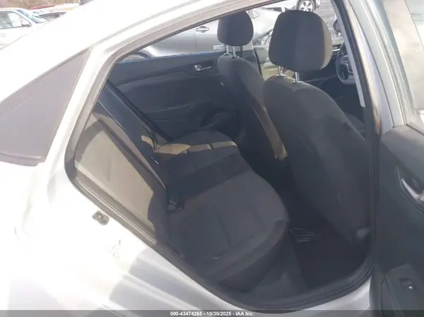 3KPC24A32KE082637 2019 HYUNDAI ACCENT - Image 8