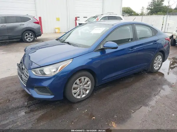 3KPC24A33JE008349 2018 HYUNDAI ACCENT - Image 2