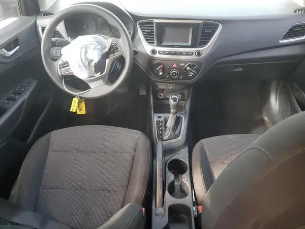 3KPC24A33JE013289 2018 HYUNDAI ACCENT - Image 8