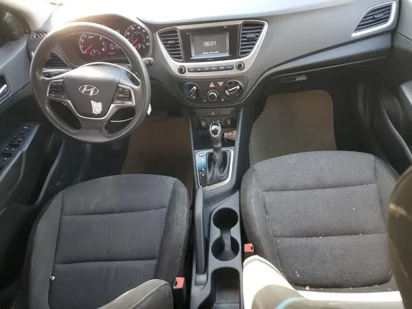 3KPC24A33JE014572 2018 HYUNDAI ACCENT - Image 8