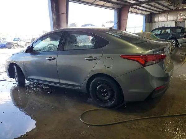 3KPC24A33JE017214 2018 HYUNDAI ACCENT - Image 2