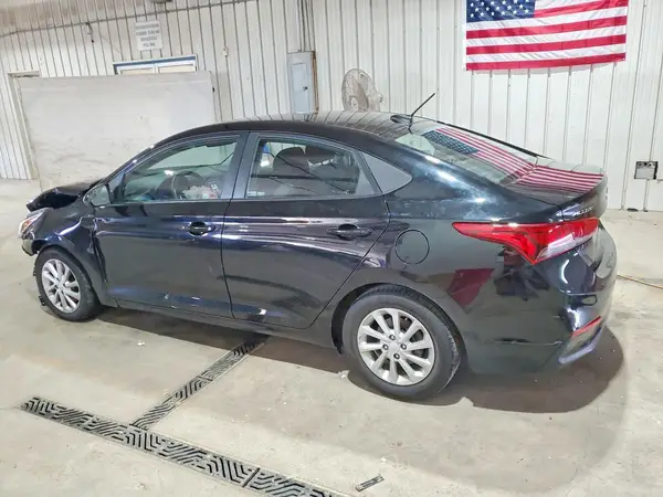 3KPC24A33JE017973 2018 HYUNDAI ACCENT - Image 2
