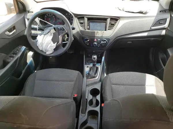 3KPC24A33JE018251 2018 HYUNDAI ACCENT - Image 8