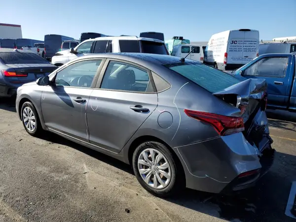 3KPC24A33JE018279 2018 HYUNDAI ACCENT - Image 2
