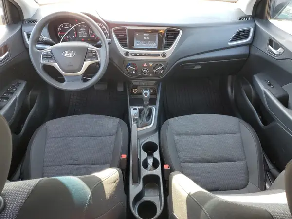 3KPC24A33JE018279 2018 HYUNDAI ACCENT - Image 8