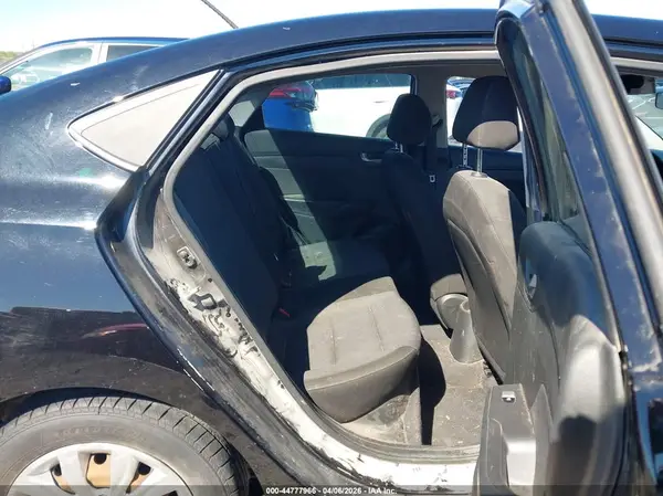 3KPC24A33JE020128 2018 HYUNDAI ACCENT - Image 8