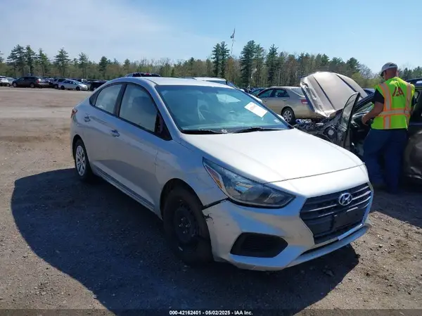 3KPC24A33JE022252 2018 HYUNDAI ACCENT - Image 1
