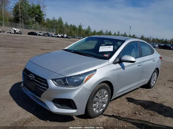 3KPC24A33JE022252 2018 HYUNDAI ACCENT - Image 2