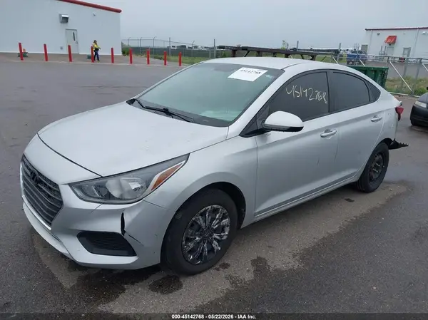 3KPC24A33JE026317 2018 HYUNDAI ACCENT - Image 2