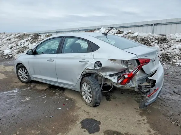 3KPC24A33JE026981 2018 HYUNDAI ACCENT - Image 2