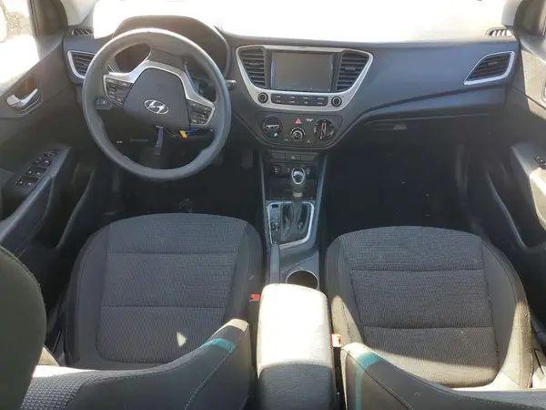 3KPC24A33JE026981 2018 HYUNDAI ACCENT - Image 8