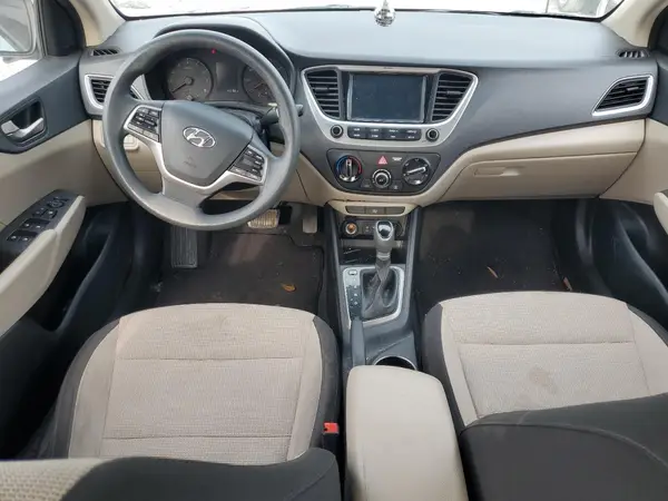 3KPC24A33JE028410 2018 HYUNDAI ACCENT - Image 8