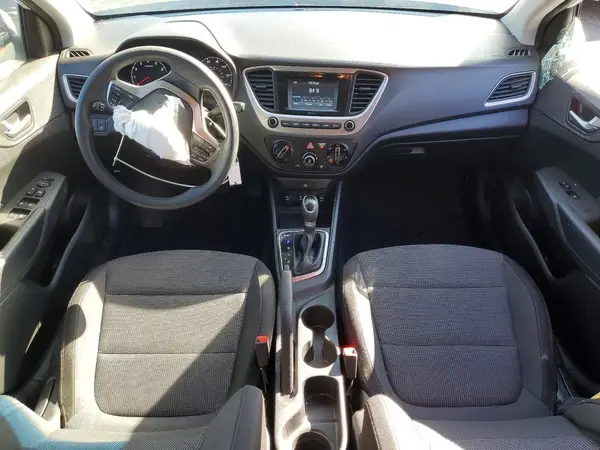 3KPC24A33JE028455 2018 HYUNDAI ACCENT - Image 8