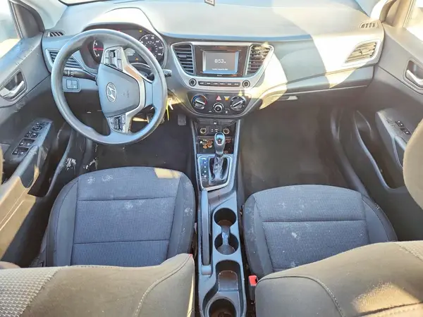 3KPC24A33JE028553 2018 HYUNDAI ACCENT - Image 8