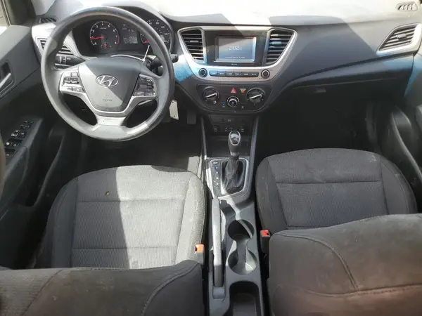3KPC24A33JE032375 2018 HYUNDAI ACCENT - Image 8
