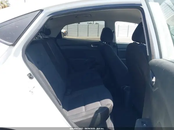 3KPC24A33JE032859 2018 HYUNDAI ACCENT - Image 8