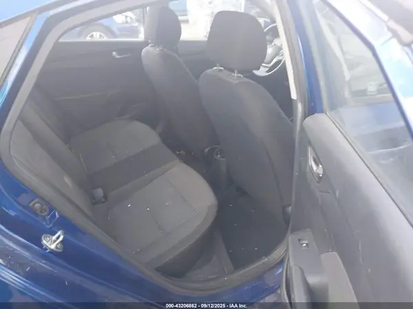 3KPC24A33JE033641 2018 HYUNDAI ACCENT - Image 8