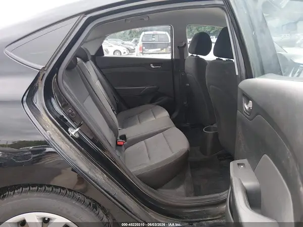 3KPC24A33JE033932 2018 HYUNDAI ACCENT - Image 8