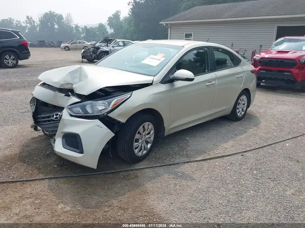 3KPC24A33JE034451 2018 HYUNDAI ACCENT - Image 2