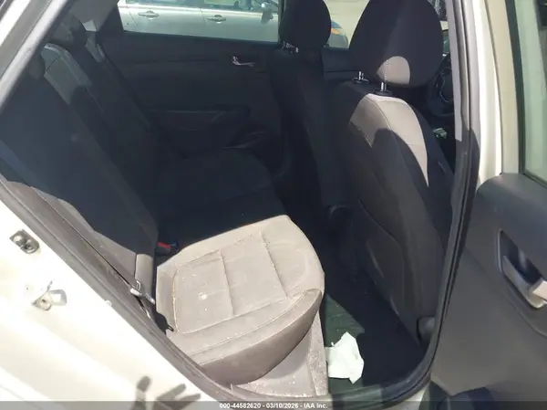 3KPC24A33KE048464 2019 HYUNDAI ACCENT - Image 8