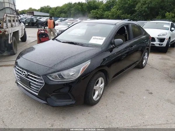 3KPC24A33KE054734 2019 HYUNDAI ACCENT - Image 2