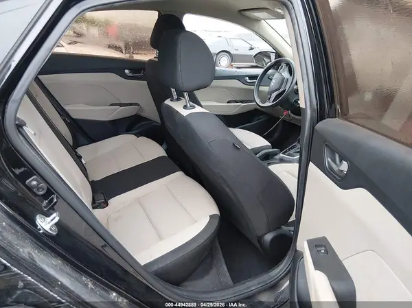 3KPC24A33KE054734 2019 HYUNDAI ACCENT - Image 8