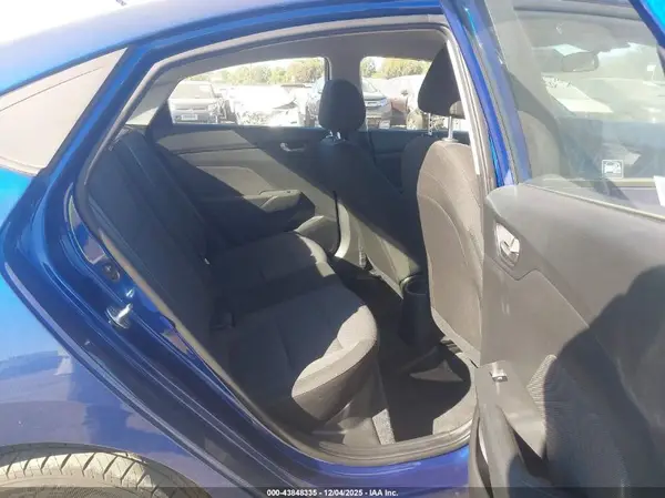 3KPC24A33KE059559 2019 HYUNDAI ACCENT - Image 8