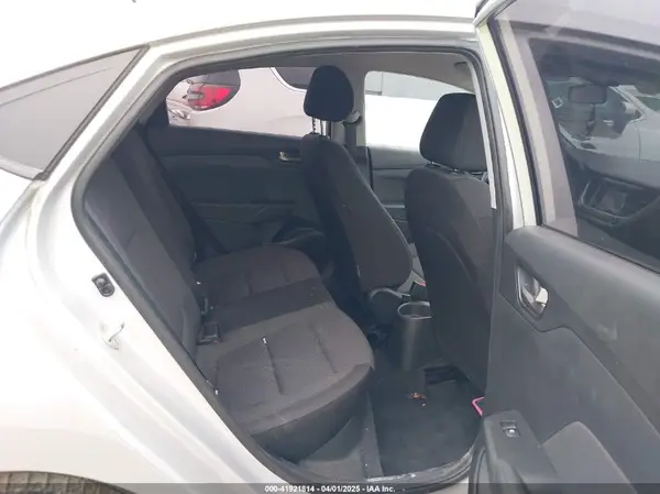 3KPC24A33KE060162 2019 HYUNDAI ACCENT - Image 8