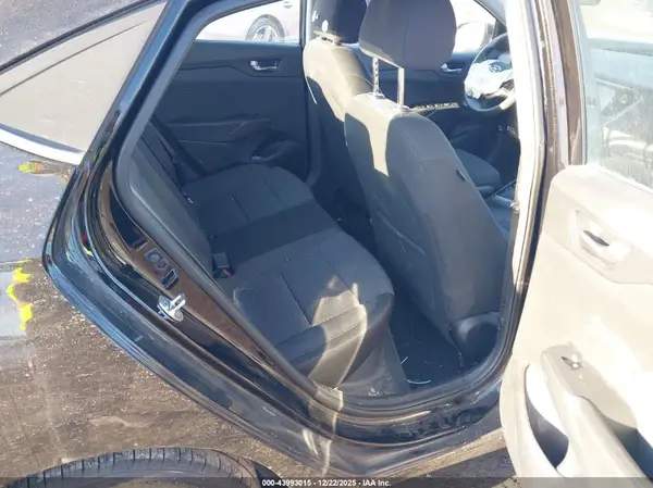 3KPC24A33KE066902 2019 HYUNDAI ACCENT - Image 8