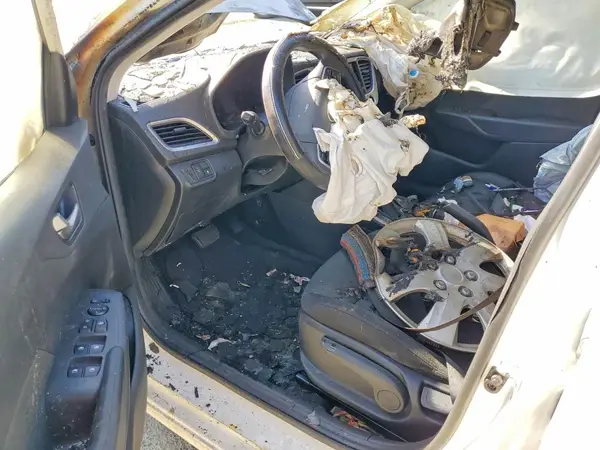 3KPC24A33KE071761 2019 HYUNDAI ACCENT - Image 8
