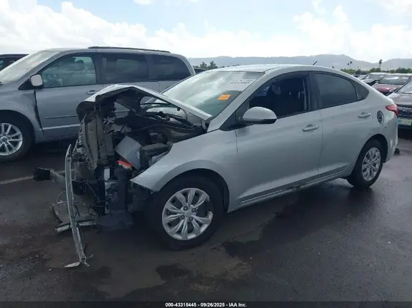 3KPC24A33KE073607 2019 HYUNDAI ACCENT - Image 2